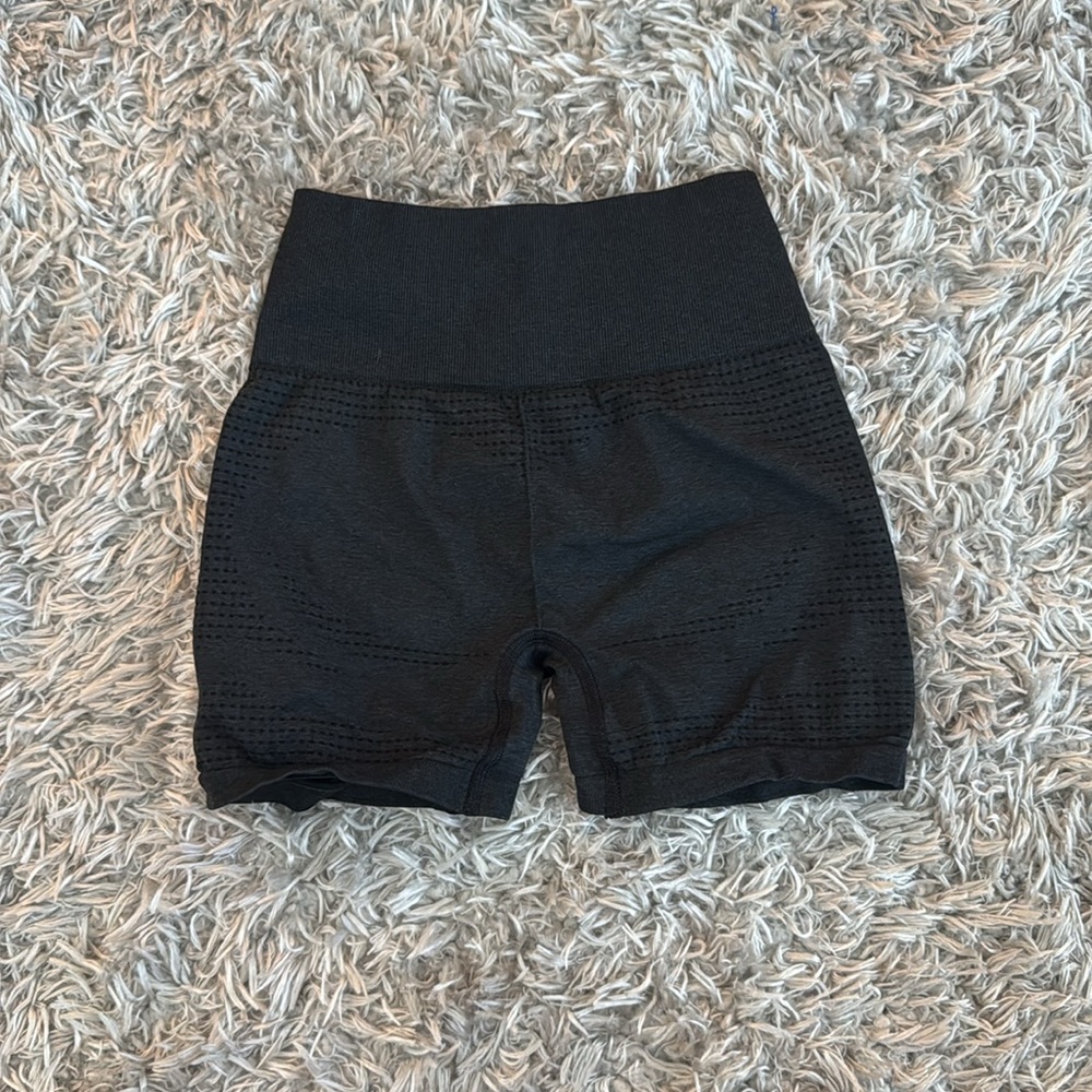 Gymshark Vital Seamless 2.0 Compression Fit Shorts - Picture 3 of 5